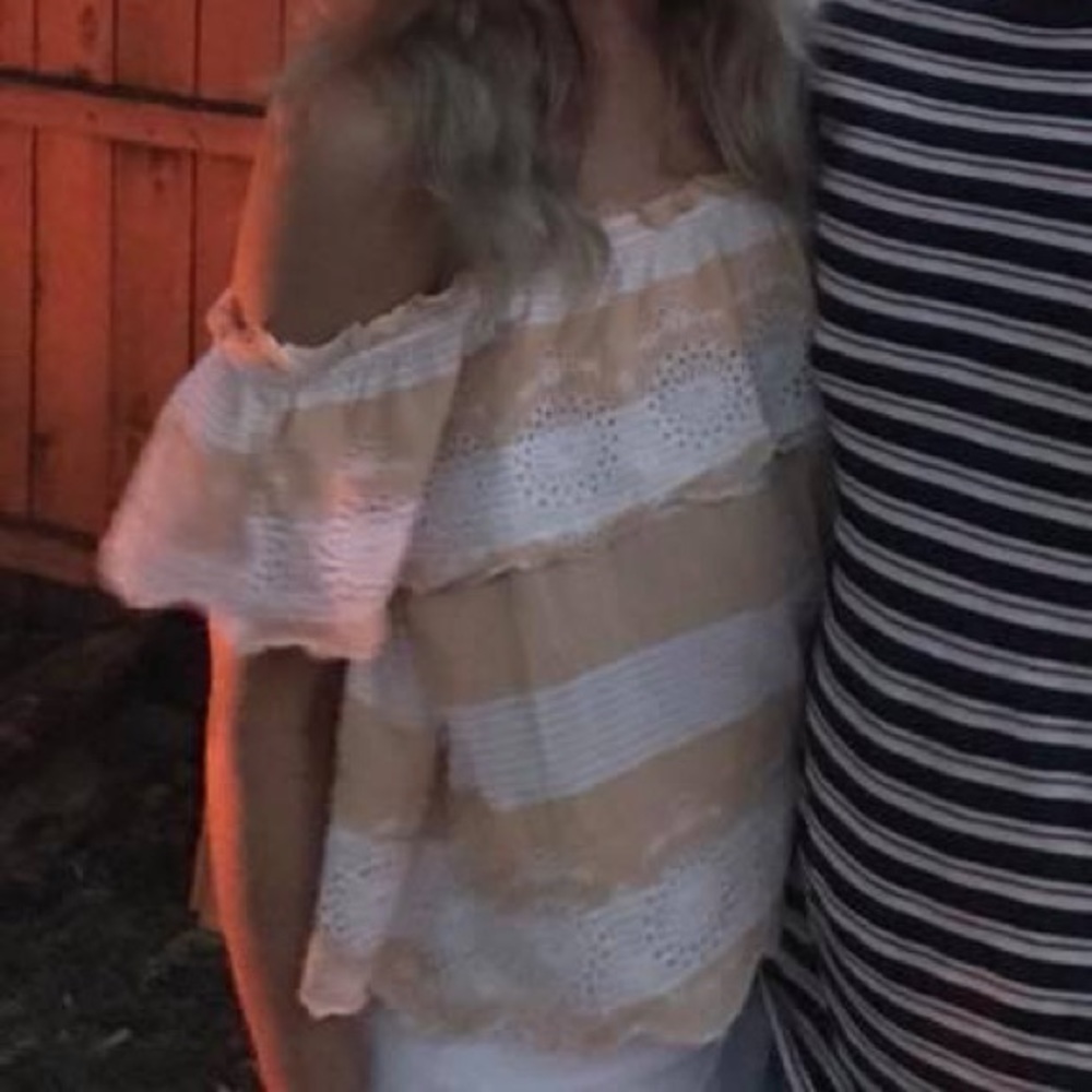 American Eagle Striped off-the-shoulder flowy top